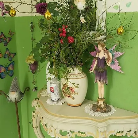 Fantasia Bed & Breakfast *